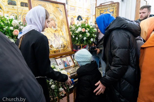 В столице Беларуси встретили великую святыню – частицу Пояса Пресвятой Богородицы